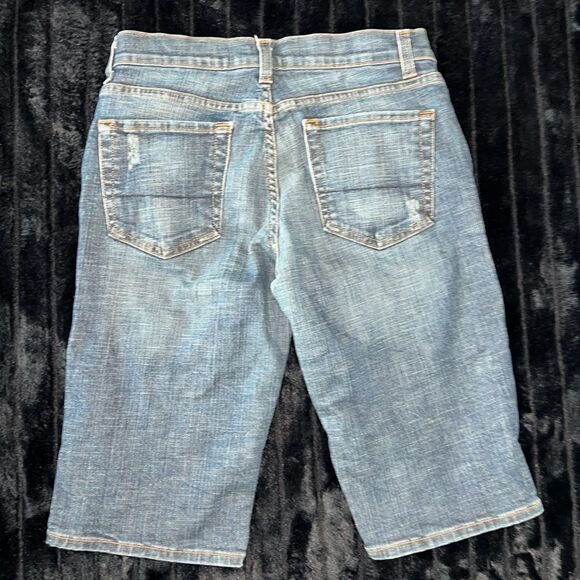 Arden B. Bermuda Shorts - Picture 5 of 5